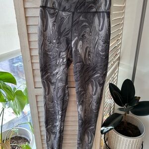 Abercrombie & Fitch Charcoal Swirl Leggings